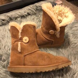 Bailey Button Uggs Chestnut